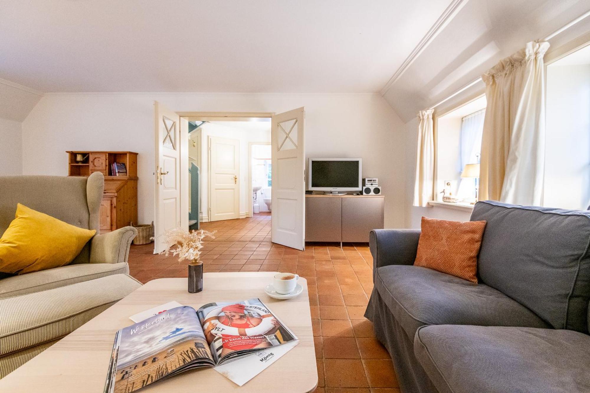 Holiday home Friesenhaus Kaeptn Hahn Hausteil 05